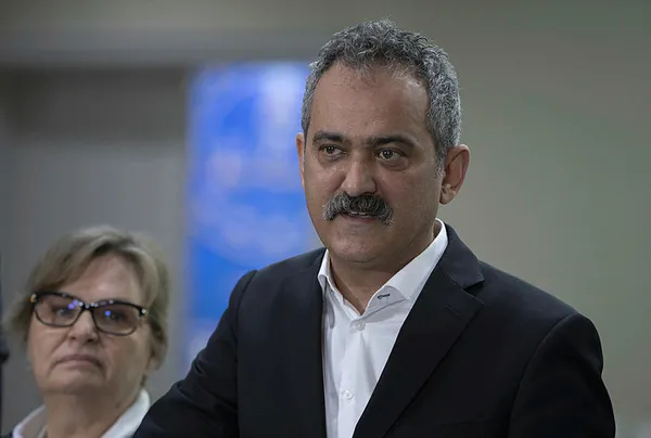 son-dakika-deprem-bolgesinde-egitim-ne-zaman-baslayacak-bakan-ozer-sali-gununu-isaret-etti-1676633845085.jpg