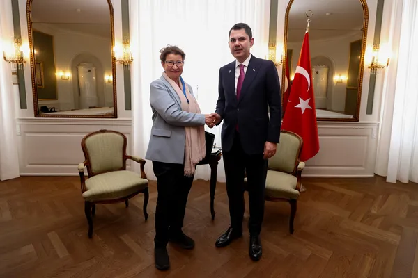 bakan-kurumdan-kopenhagda-cop31-diplomasisi-1779345132586.jpg