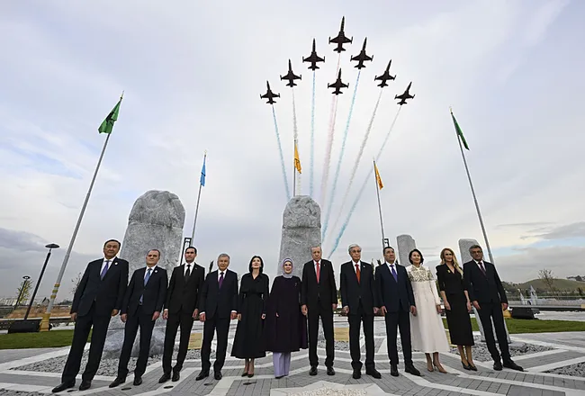 son-dakika-i-ankarada-turk-devletleri-zirvesi-baskan-erdogan-onemli-aciklamalarda-bulunuyor-1793289107822.jpg