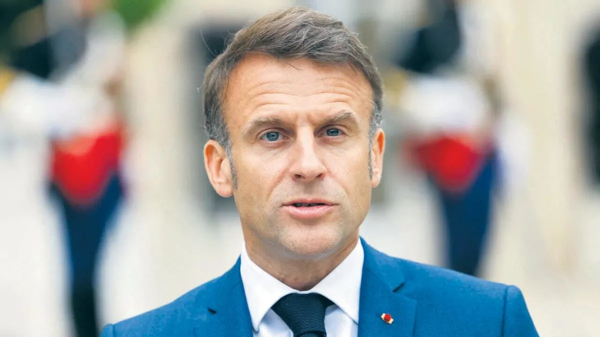 Fransa, 15 yaş altına yasak getiriyor