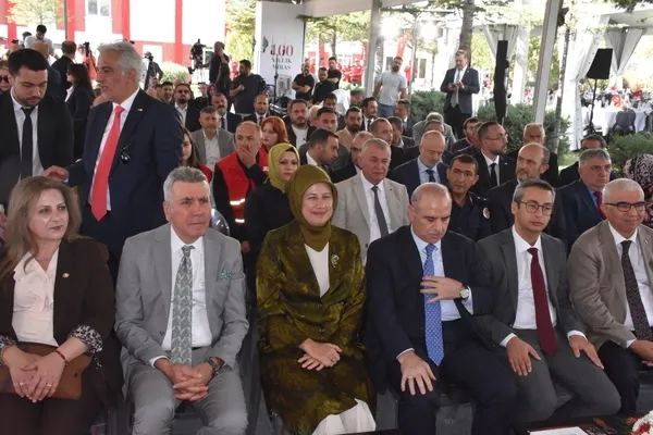 1926da-afyonda-baslayan-yolculuk-26-ulkeye-ulasti-1789717731649.jpg
