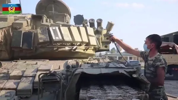 Son dakika haberi: Azerbaycan Ordusu, Ermenistan güçlerinin kaçarak geride bıraktığı tankları envanterine kattı | Video