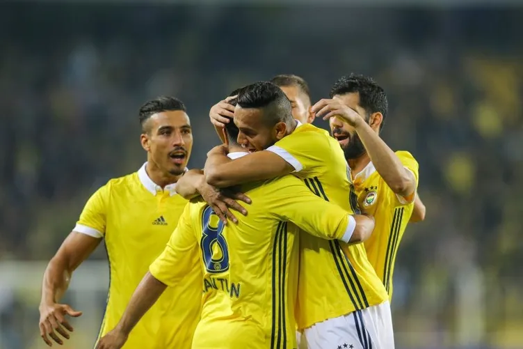 Erman Toroğlu'ndan o isme sert yorum!