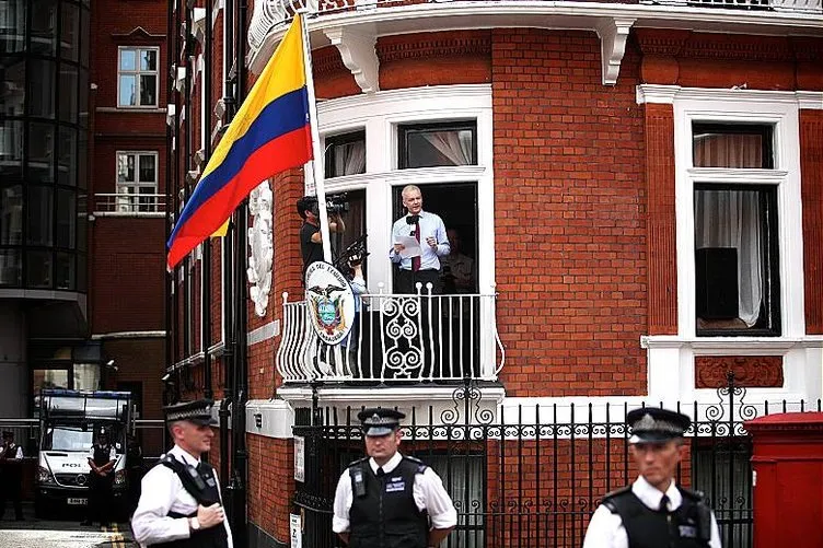 Assange İsveç tarafından sorgulanacak