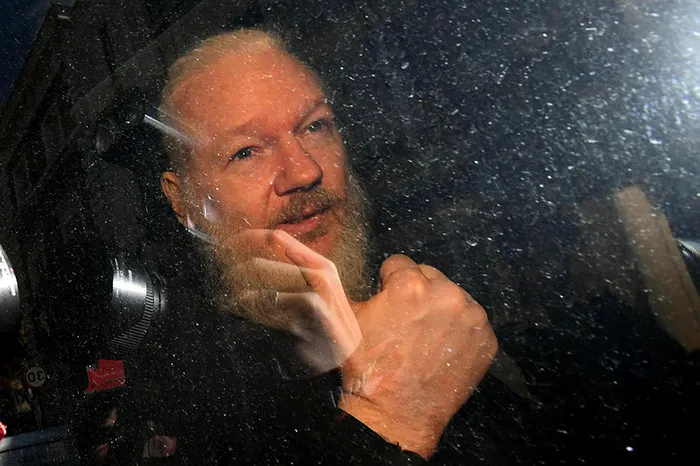site:sabah.com.tr julian assange ile ilgili görsel sonucu