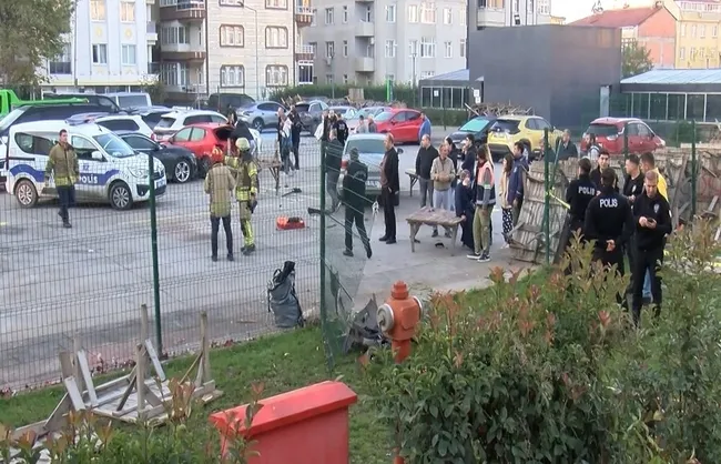 son-dakika-bahcelievlerde-feci-kaza-9-araca-carpan-cip-5-metreden-bosluga-dustu-surucu-yaralandi-1763020171792.jpg son dakika bahcelievlerde feci kaza 9 araca carpan cip 5 metreden bosluga dustu surucu yaralandi 1763020171792