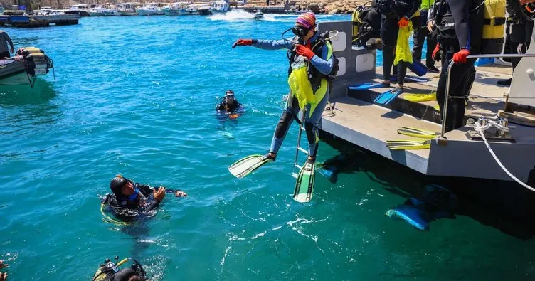 Akdeniz’de balık yok, atık çok! 1 ton atık çıkarıldı
