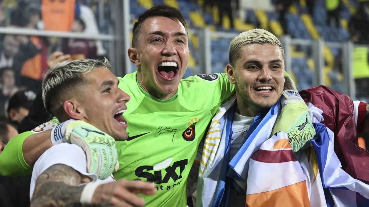 Galatasaray’a yeşil ışık yaktı! Transferde Muslera ve Torreira detayı – Galeri Galatasaray’a yeşil ışık yaktı! Transferde Muslera ve Torreira detayı – Galeri