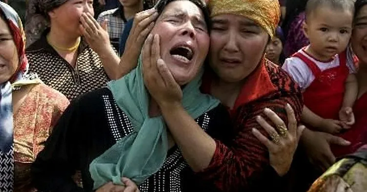 Uygur Türkleri’ne zulmü protesto için yürüyorlar! Umutları Başkan Erdoğan’a ulaşmak