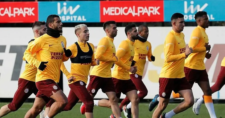 Galatasaray’ın PSG maçı kamp kadrosu açıklandı