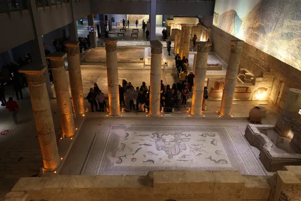 zeugma-mozaik-muzesinde-yeni-yilda-hedef-600-bin-ziyaretci-1704012863486.jpg