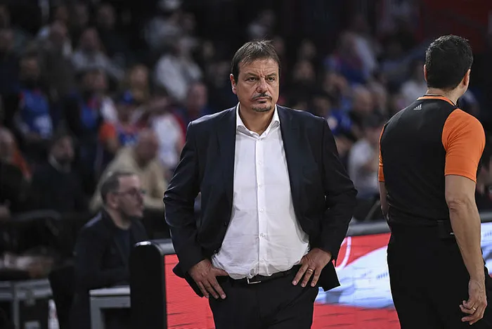 anadolu-efes-panathinaikosu-maglup-etti-ergin-ataman-eski-evinde-yenildi-1701805388077.jpg
