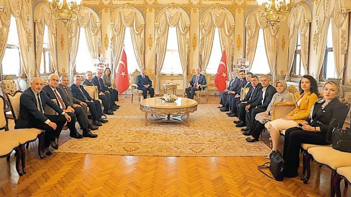 8 saat bilgisayar oynuyormuş