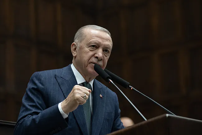 son-dakika-baskan-erdogandan-ak-parti-grup-toplantisinda-onemli-mesajlar-biz-buradayiz-dimdik-ayaktayiz-1715770670764.jpeg Son dakika: Başkan Erdoğan'dan AK Parti Grup Toplantısı'nda önemli mesajlar: Biz buradayız, dimdik ayaktayız