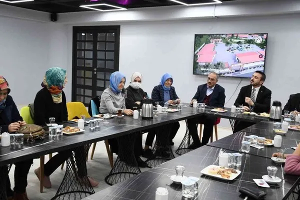 Başkan Tanır, Vani Mehmet Mahallesi sakini kadınlarla buluştu