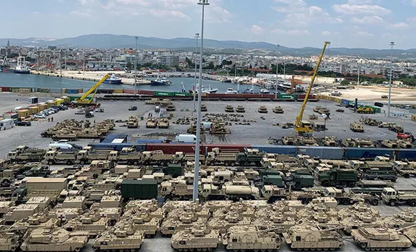 yunanistan-turkiye-sinirinda-hareketlilik-dedeagaca-yuzlerce-tank-sevk-edildi-1627116143270.jpg Yunanistan-Türkiye sınırında hareketlilik! Dedeağaç’a yüzlerce tank sevk edildi…