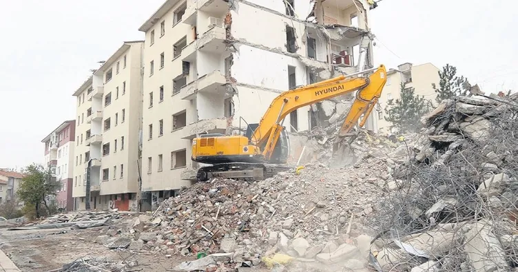 Eski lojmanlar yerine yeşil alan