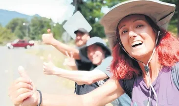 Otostopla 8 yılda 72 ülke gezdi