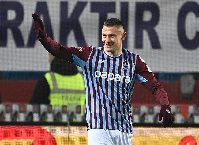 son-dakika-haberi-karadeniz-derbisinde-kazanan-trabzonspor-1744568065671.jpeg