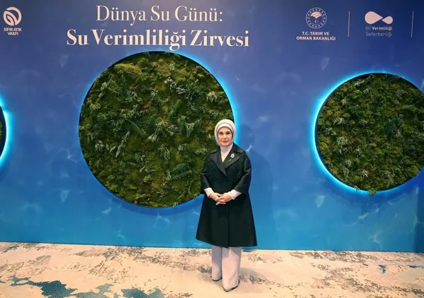 emine-erdogan-su-verimliligi-zirvesinde-konustu-musluktan-akan-su-85-milyonun-ortak-hayat-kaynagidir-1742657627097.jpg