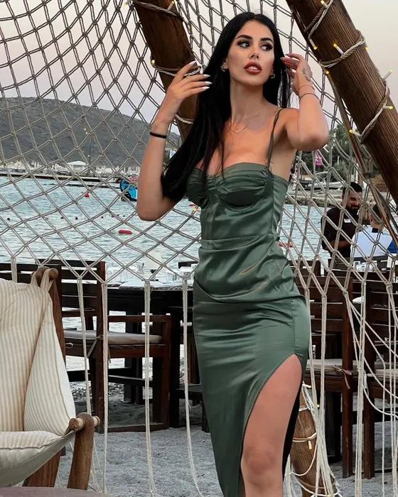 Fenomene ve ablasına estetik dayağı! Doktor ve asistanı kabusu yaşattı