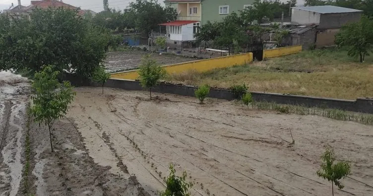 Nevşehir’i sel vurdu