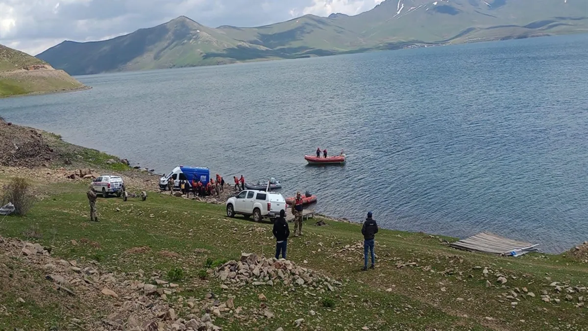 Ağrı’da saatlerdir aranıyordu: Tekneyle açıldığı Balık Gölü’nde cesedi bulundu! Ağrı’da saatlerdir aranıyordu: Tekneyle açıldığı Balık Gölü’nde cesedi bulundu!