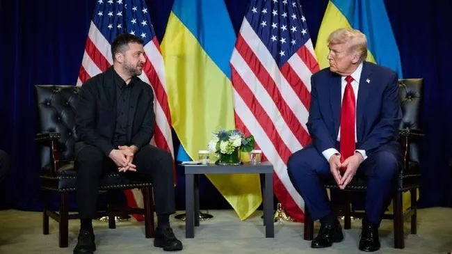 trumptan-ukrayna-savasi-aciklamasi-anlasmaya-cok-yaklastigimizi-dusunuyorum-1764097348810.jpg Trump'tan Ukrayna savaşı açıklaması: 'Anlaşmaya çok yaklaştığımızı düşünüyorum'