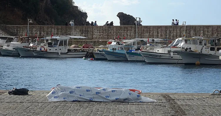 Antalya’da denizde erkek cesedi bulundu
