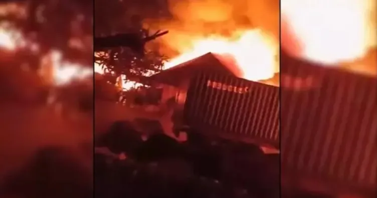 Endonezya’da fabrika yangını