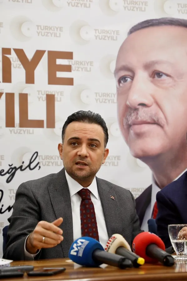 ak-parti-mkyk-uyesi-baybaturdan-zafer-sozu-1681069628016.jpeg