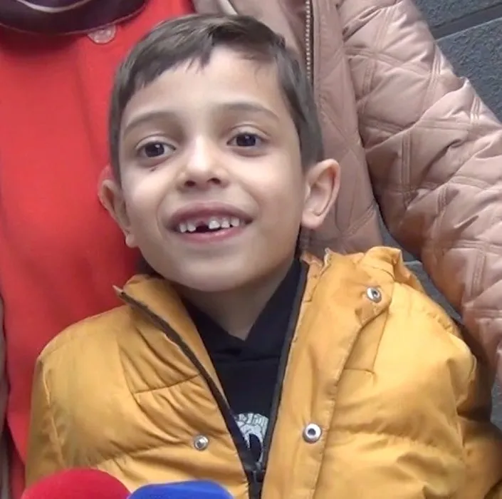 Sokak köpekleri 8 yaşındaki Emir Bahadır’a kabusu yaşattı: Beni parçalayabilirlerdi!