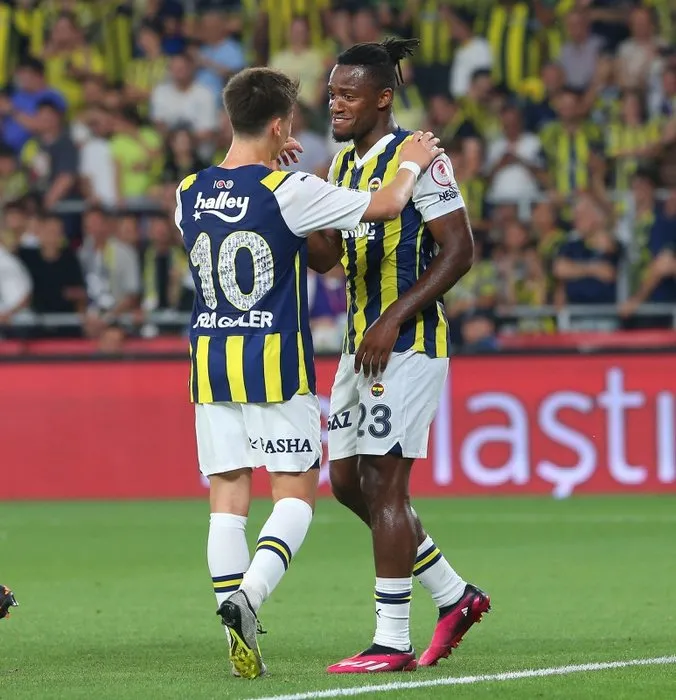 Son dakika Fenerbahçe haberi: Fenerbahçe’de Vincenzo Montella ilk transferini yapıyor! Beşiktaş’a tarihi çalım...