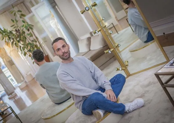 Kadınlar yazı uçuşan sifon elbiseler ve ışıltılı tasarımlarla geçirecek