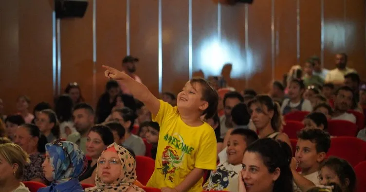 Erdemli’de çocuklara tiyatro festivali