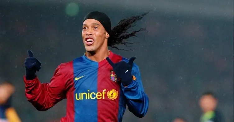 Acun Ilıcalı açıkladı! Ronaldinho Survivor’a mı geliyor, ne zaman? Ronaldinho kimdir, kaç yaşında, hangi takımlarda görev aldı?