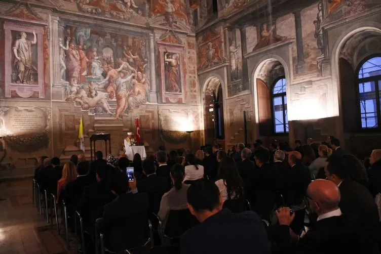 Vatikan’a ait sarayda Kur’an ve ezan okundu, iftar yapıldı