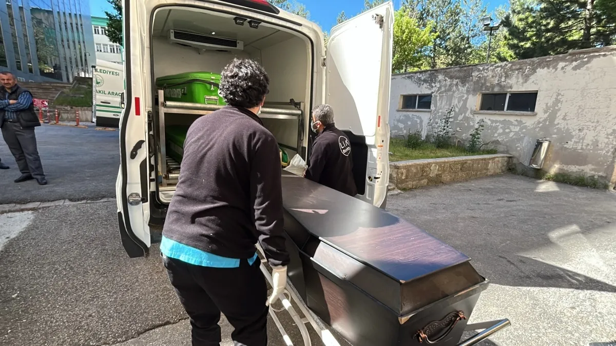 Sivas'ta kene ısırması sonucu hayatını kaybeden Lokman Sönmez'in ailesi ve yakınları