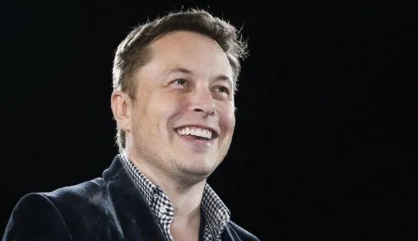 Elon Musk da Facebook hesaplarını silmişti