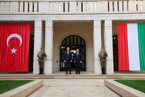 tbmm-baskani-kurtulmus-macaristan-basbakani-orban-ile-gorustu-1759161059224.jpeg TBMM Başkanı Kurtulmuş, Macaristan Başbakanı Orban ile görüştü