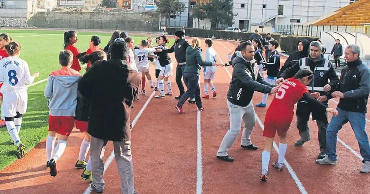 Image result for Burdur kadın futbolcular kavga