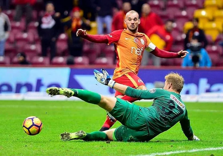 Sneijder’in menajeri açıkladı: Çin’den teklif var