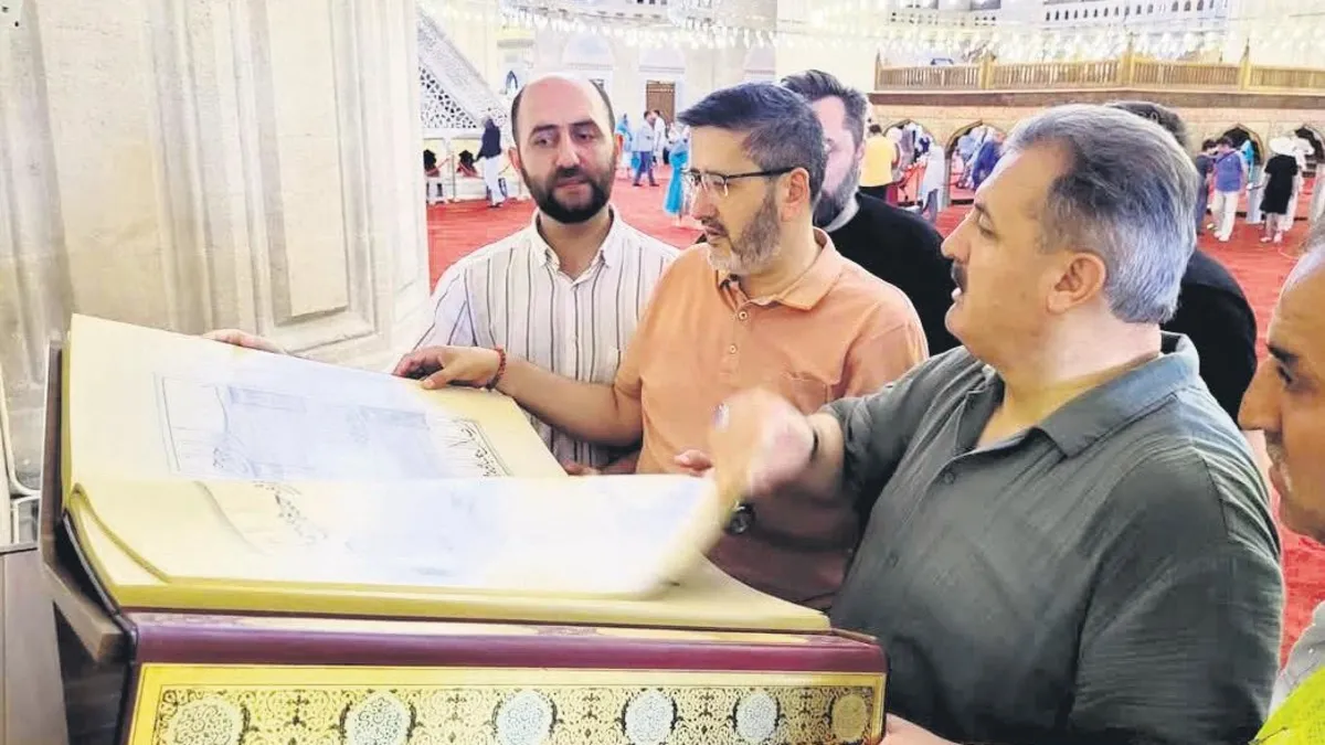 Selimiye Camii'ne ziyaretçi akını haber görseli