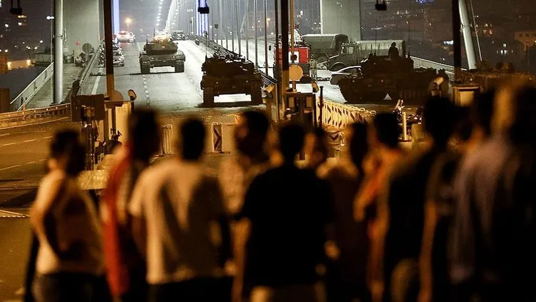 FETÖ'nün kanlı darbe girişimi böyle geldi! 17/25 Aralık kumpasından 15 Temmuz ihanetine