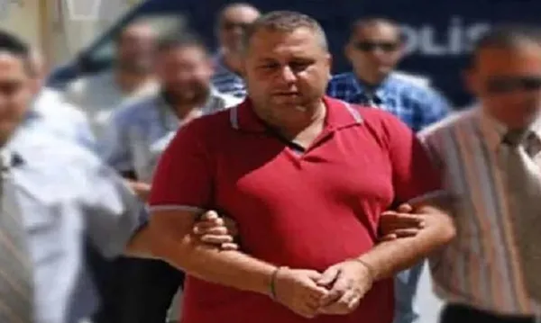 halil-falyaliya-silahli-saldiri-kendisi-agir-yaralandi-korumasi-oldu-1644345774859.jpg Halil Falyalı, KKTC'de uğradığı silahlı saldırıda hayatını kaybetti