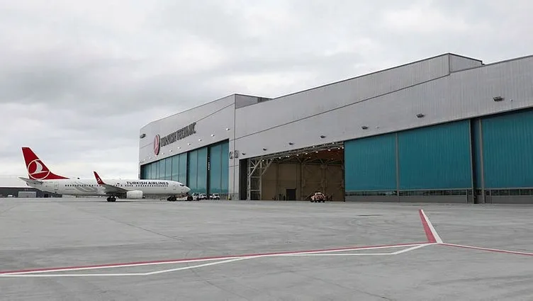 Türkiye’nin en büyük uçak üs bakım hangarları açıldı!