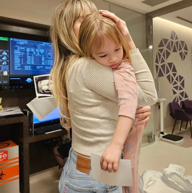 Oyuncu Müge Boz’dan ailesiyle yeni paylaşım geldi! Hayranları adeta beğeni yağmuruna tuttu...