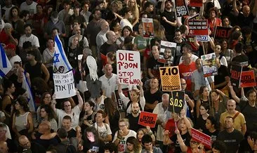 İsrail’de katil Netanyahu’ya büyük öfke! On binler sokaklara indi