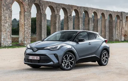 C-HR’A KÜÇÜK BİR MAKYAJ