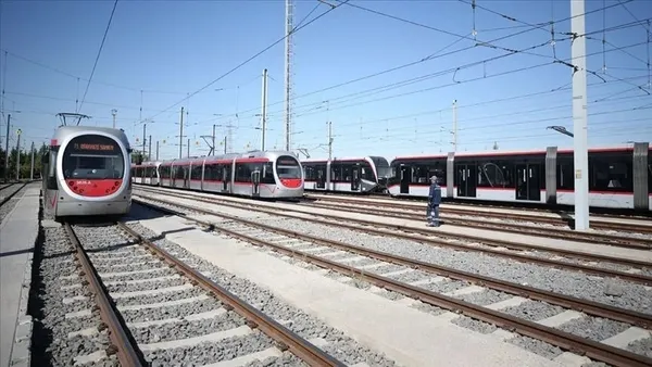 bakan-uraloglu-tarih-verdi-trabzonda-rayli-sistem-projesinin-temelleri-atilacak-1787053288874.jpeg